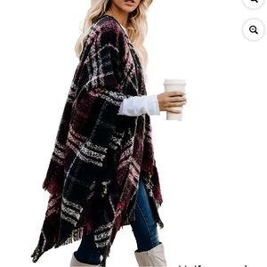 NWOT❤️MAURICES❤️ Oversized Poncho Style Sweater Black, Burgundy, White Plaid